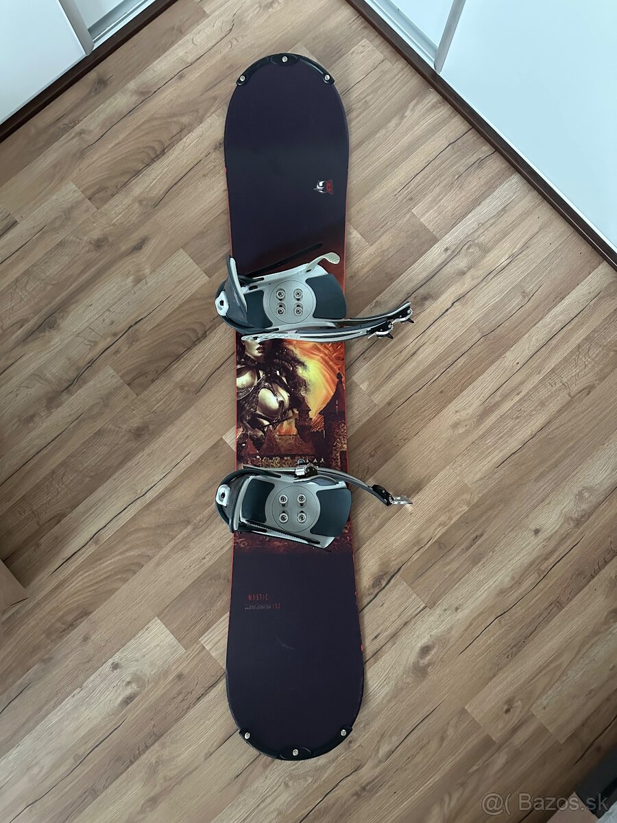 SNOWBOARD - 152cm