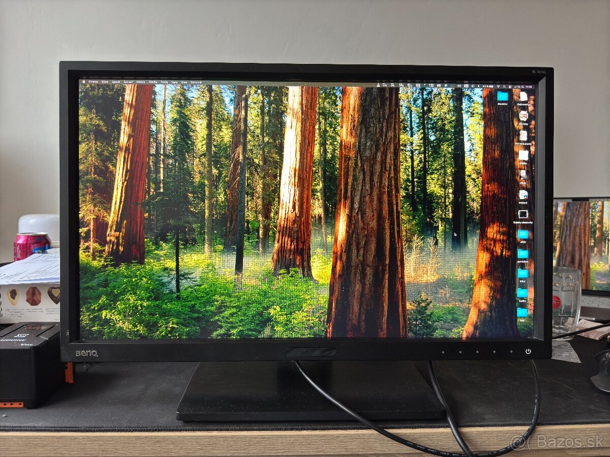 Benq BL2420PT 24" 1440p IPS S CHYBOU - Pásy na displeji