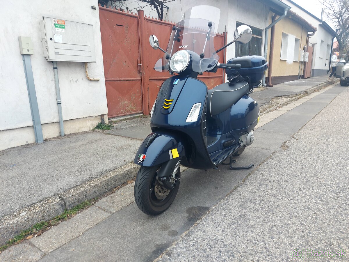 Vespa 300 06/2015