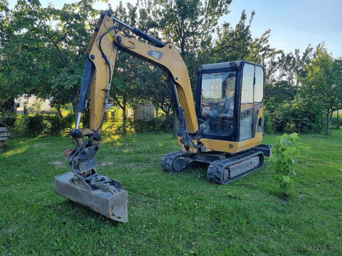 Minibager CAT 302.5C