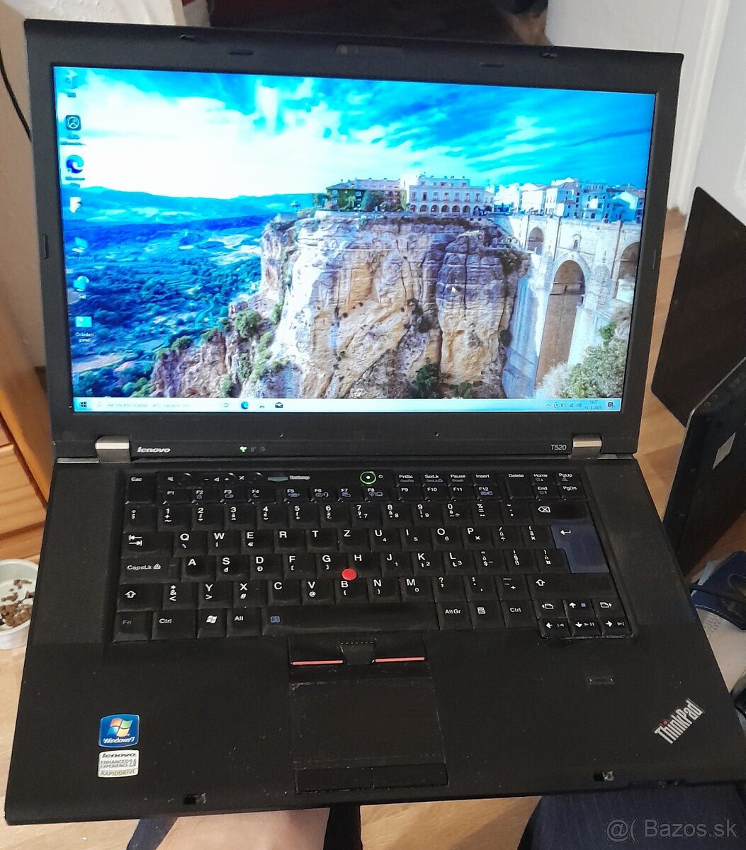 Lenovo T520 - i5 2540M, 6GB RAM, 250GB SSD, NVIDIA 1GB