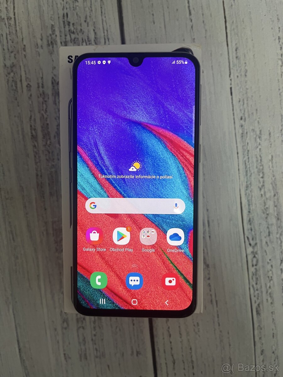 Samsung Galaxy a40 biely