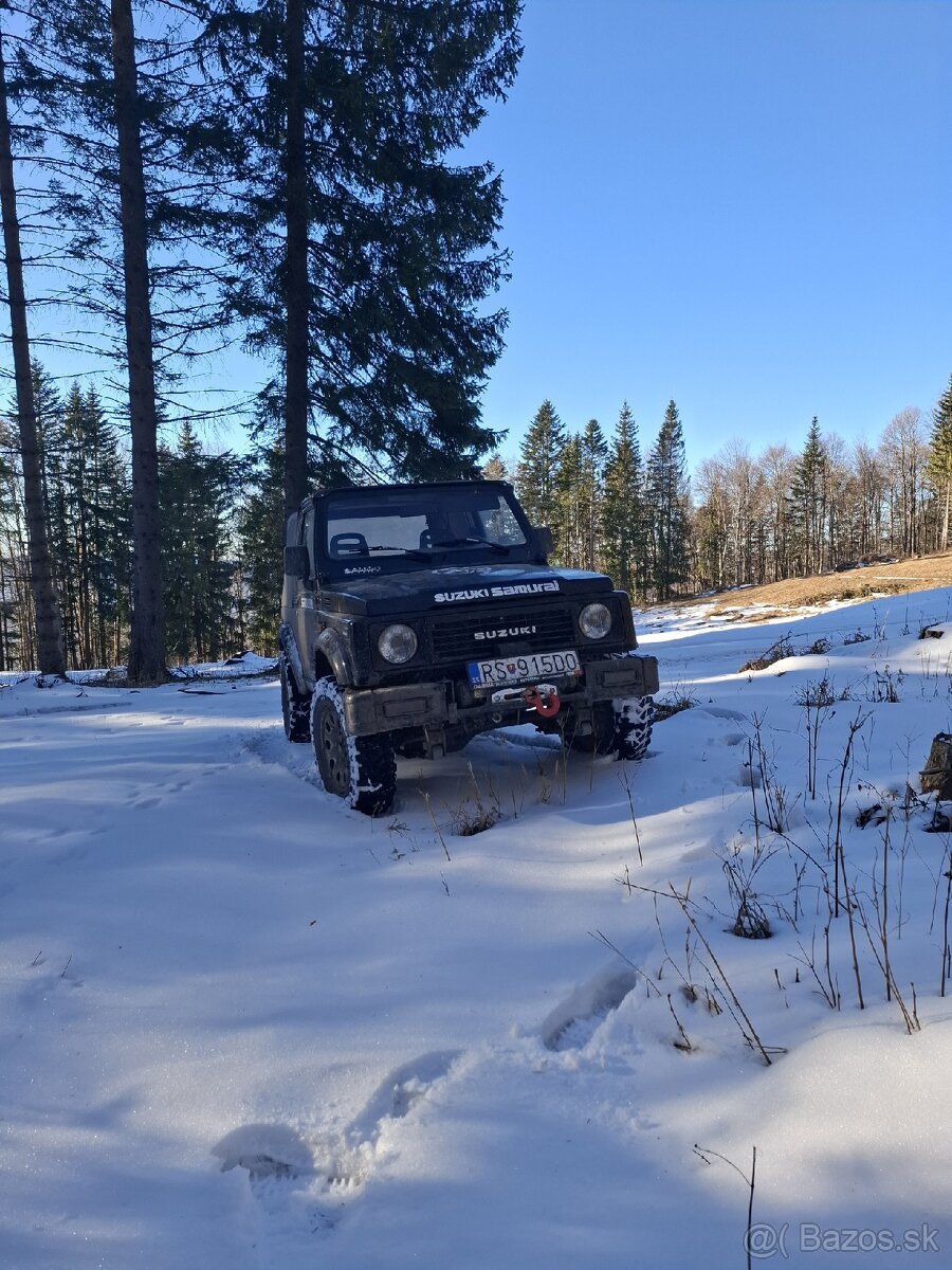 Suzuki Samurai