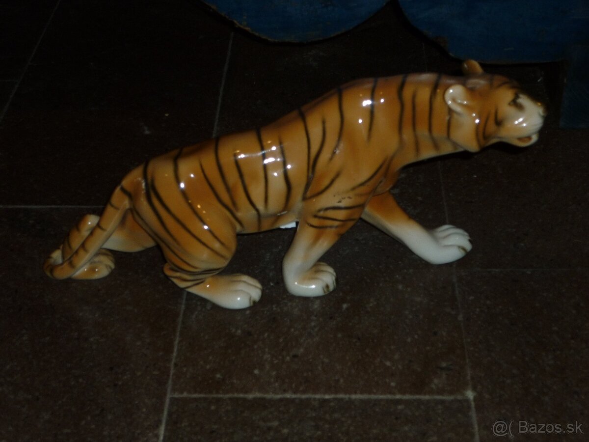 Predám ,nepoškodený tyger,Dux.Porcelán.