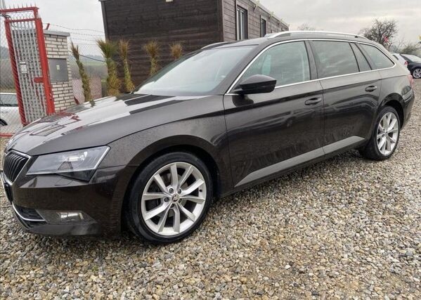 Škoda Superb 2,0 TDI 140kW 4x4 Style DSG nafta automat