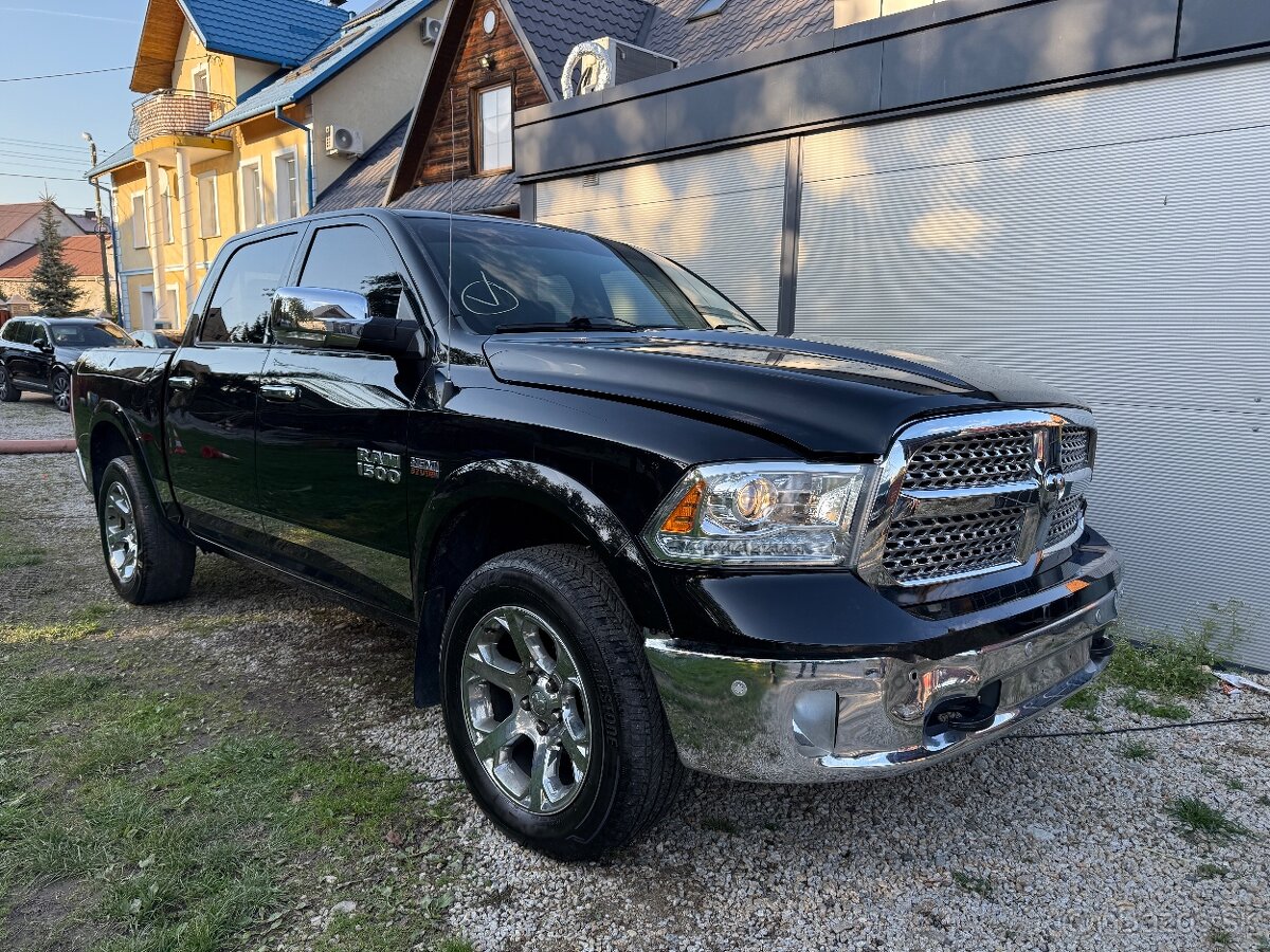 Dodge ram 1500 laramie 4x4 2015