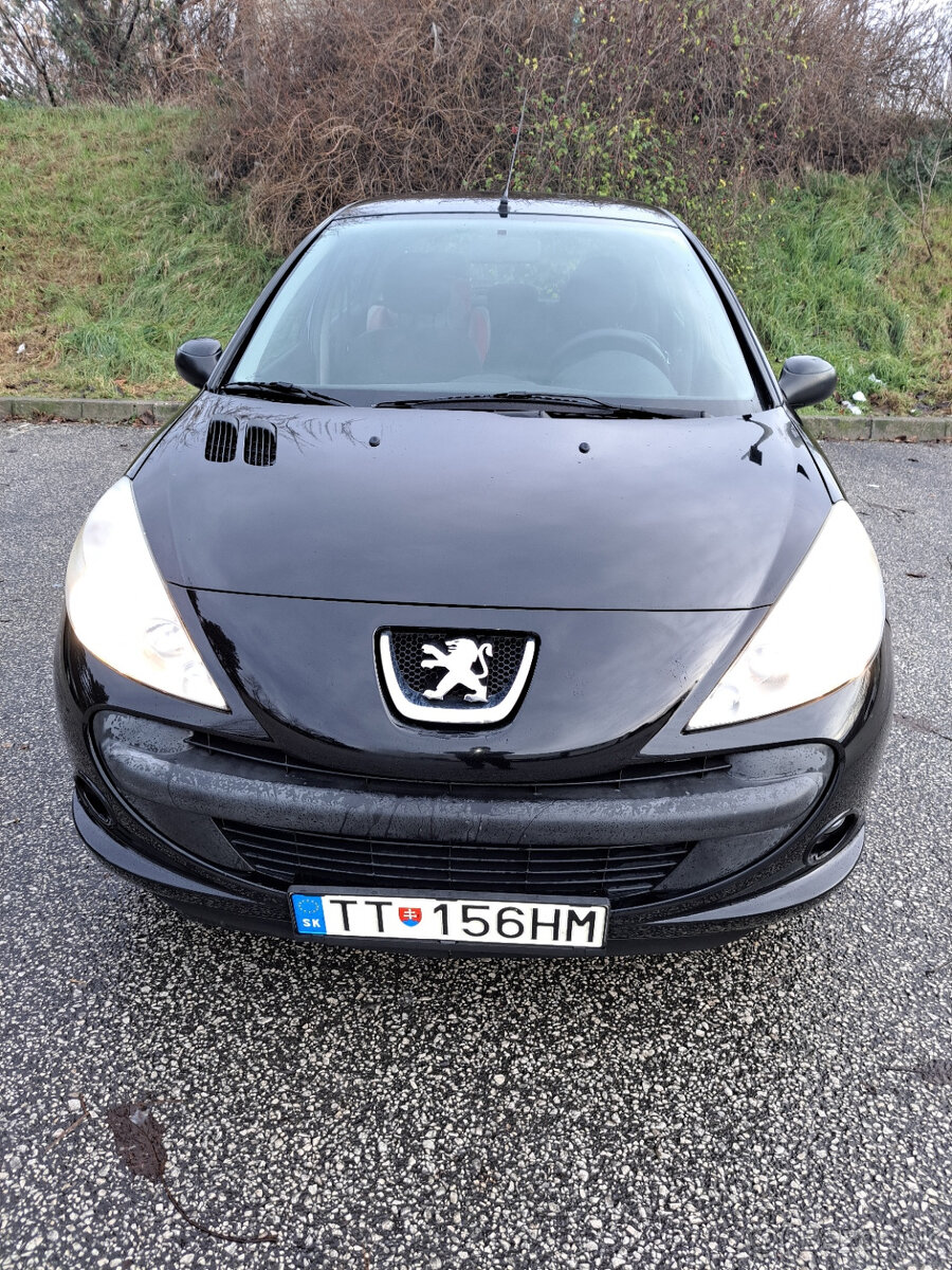 Predám Peugeot 206+, 1.4HDi 50kW, MT/5, 10/2009, 145000km