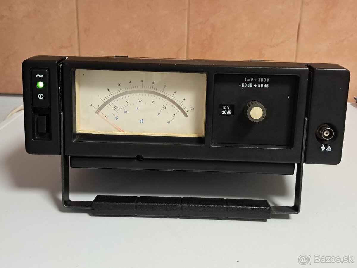 Millivoltmeter / Tesla BM579 / meriaci pristroj