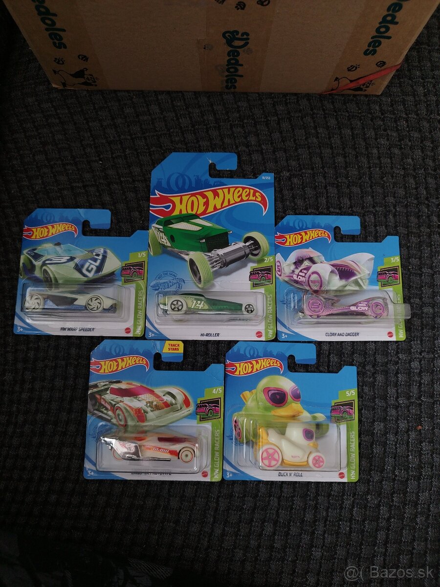 Hot wheels Glow racers