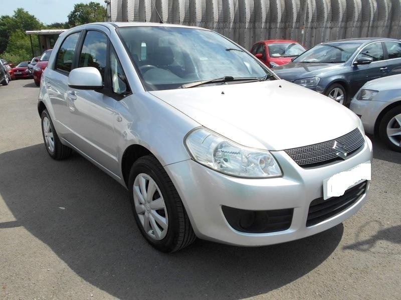 Suzuki Sx4 1.5 1.6 benzin