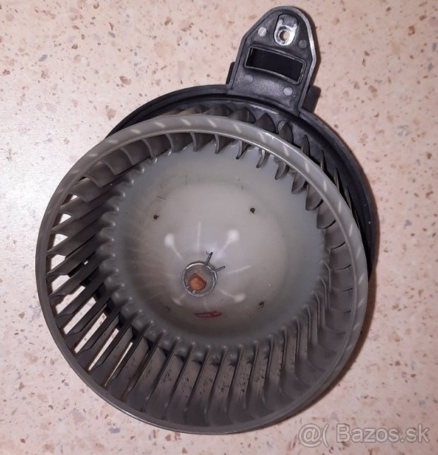 Predám ventilátor kúrenia 4B1820021B na Audi A6C5