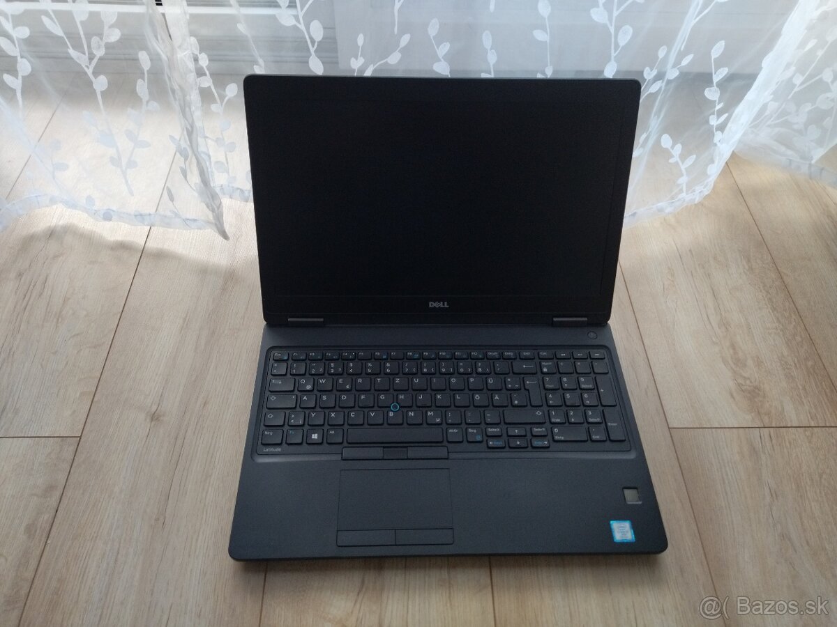 Dell Latitude 5580 Core i7 7820HQ/NVIDIA GEFORCE TOP