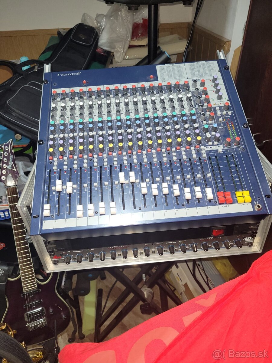 Mix pult Soundcraft FX16 ii