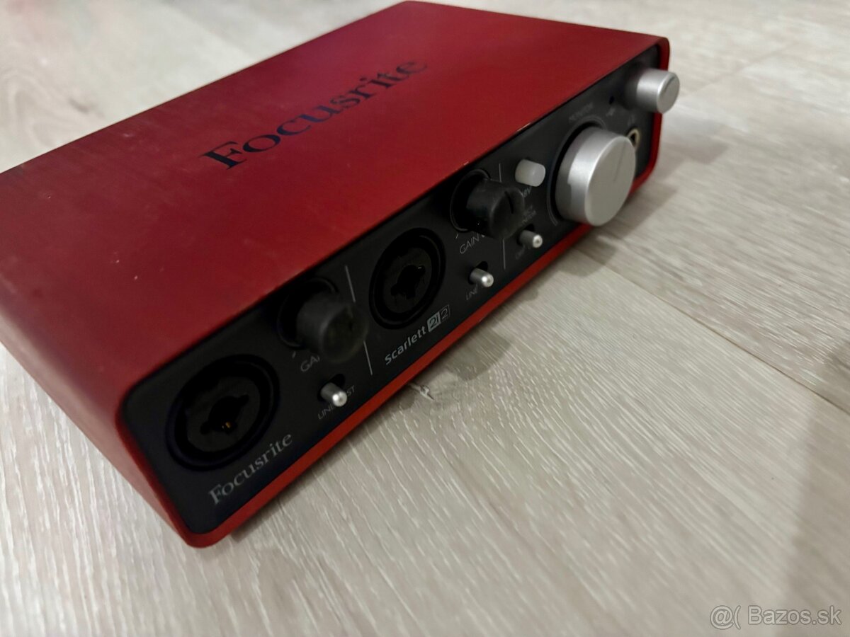 Focusrite Scarlett 2i2