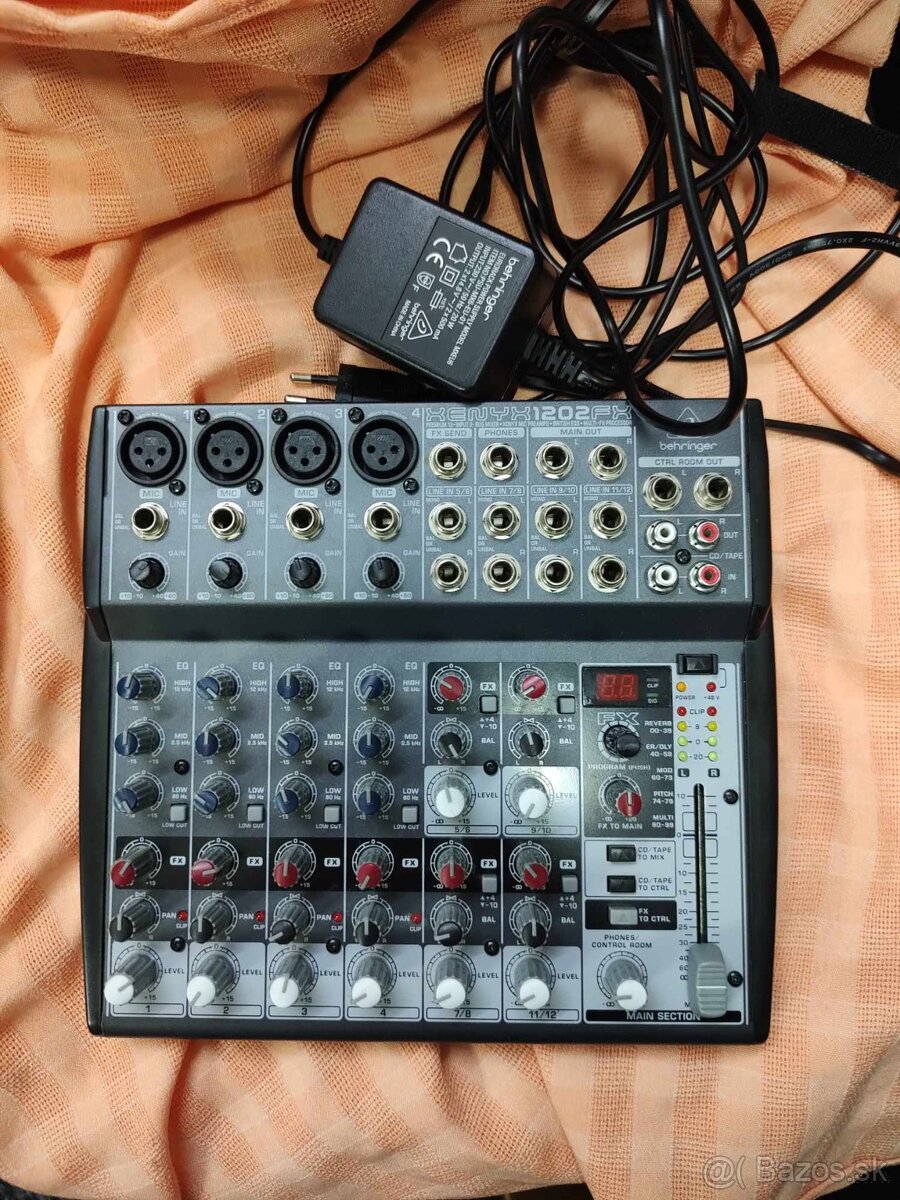 Behringer Xenix 1202 FX