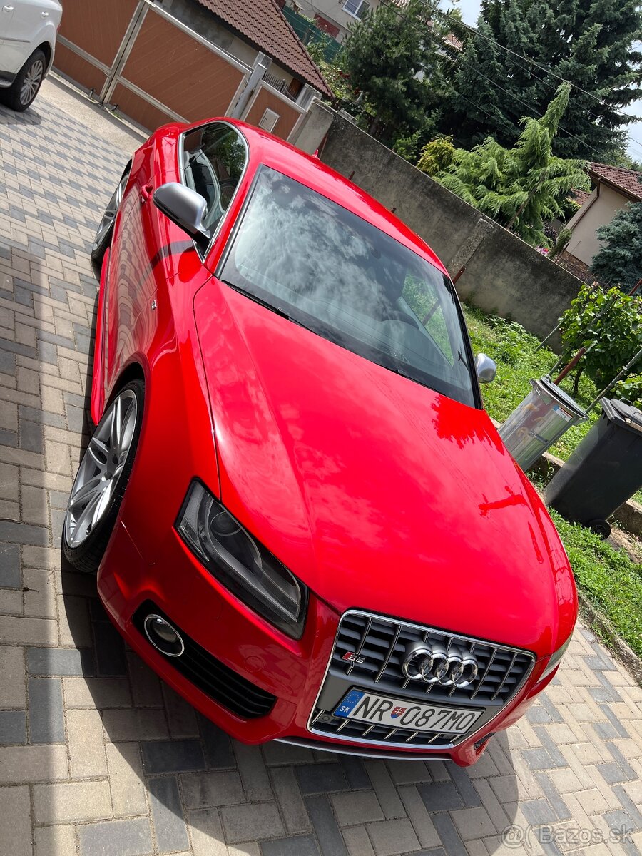 Audi S5 4.2 V8 manuál