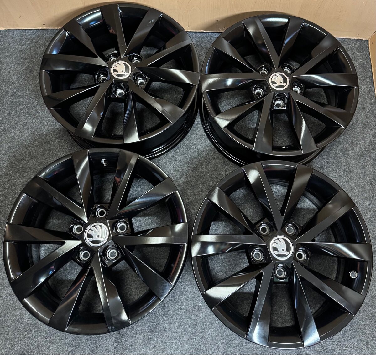 5x112 R16 Original Škoda ET 46 čierne leskle