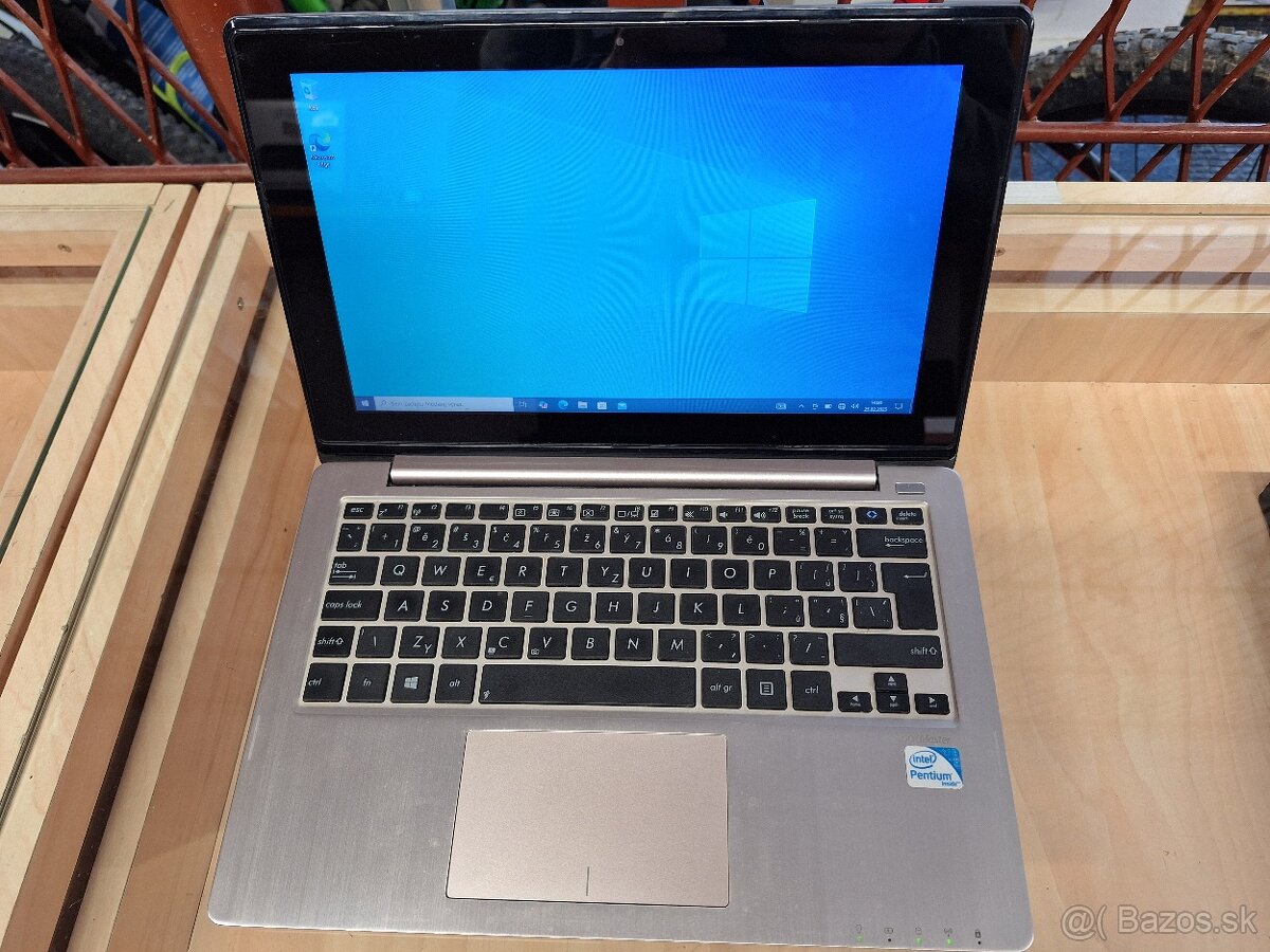 ASUS VivoBook S200E