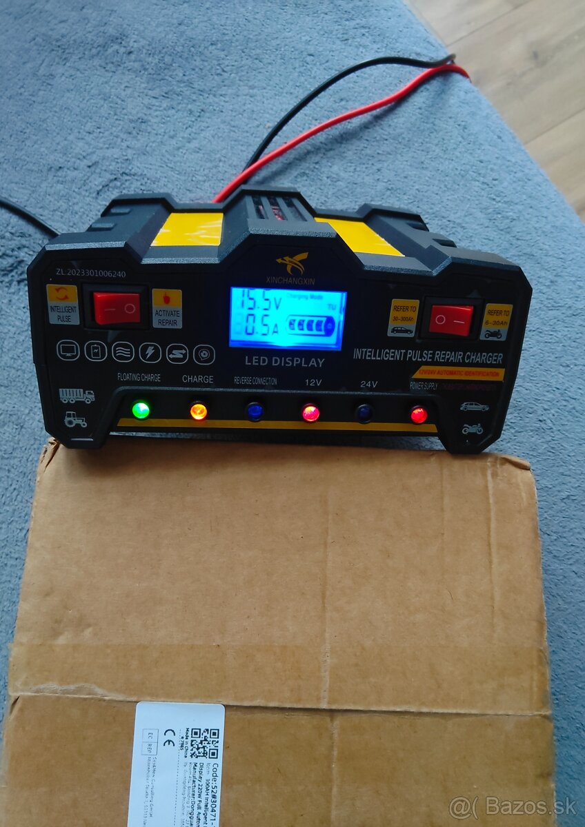 Autonabijacka mikroprocesorová 12v /24v 12 amperova