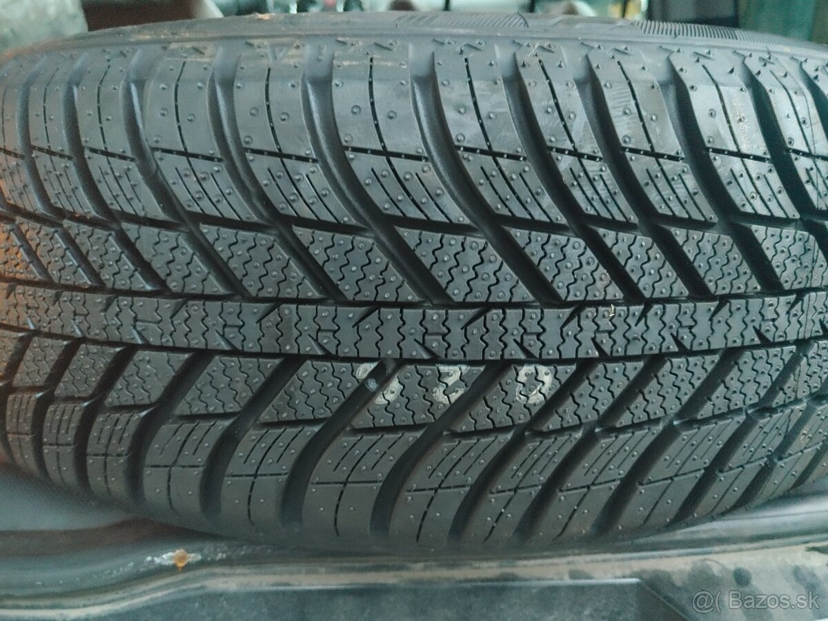 Nexen N'Blue 4Season 185/55 R15 82H