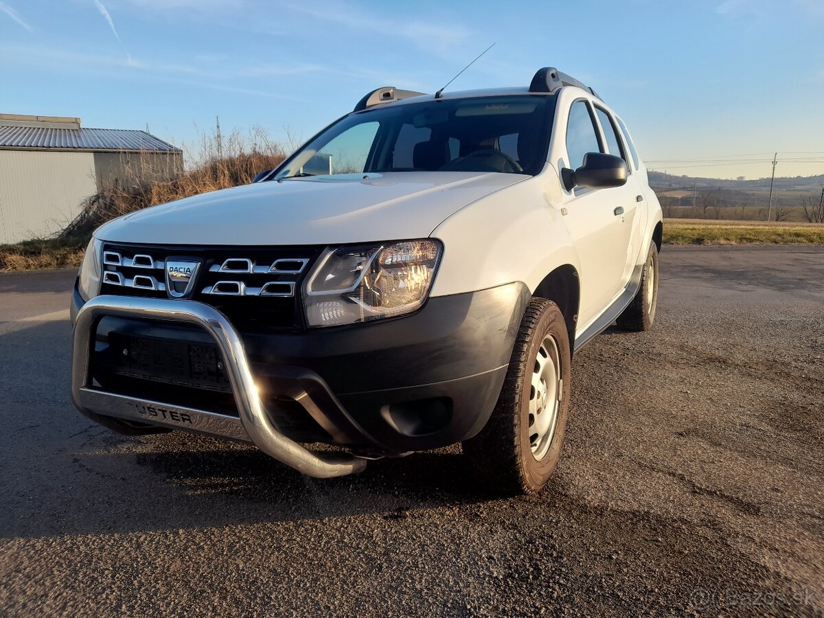 DACIA DUSTER 1.6i 77KW,ROK 2014,PO SERVISU,ZIMNÍ PNEU