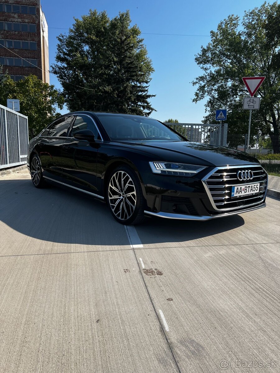 Audi A8 Long  , NAFTA + HEV 210 kW r.v .4/2021 , čierna met.