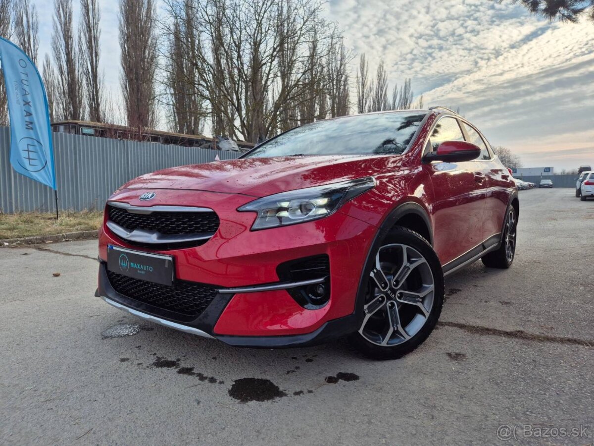 Predám  Kia XCeed 1.4 T-GDi Silver A/T