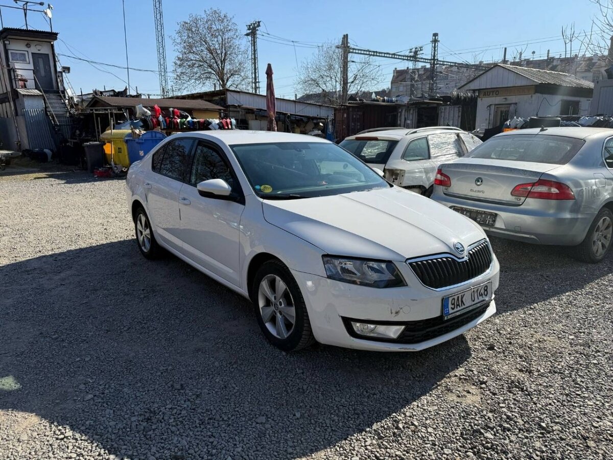 ŠKODA OCTAVIA 3 Díly z vozů všechny motorizace