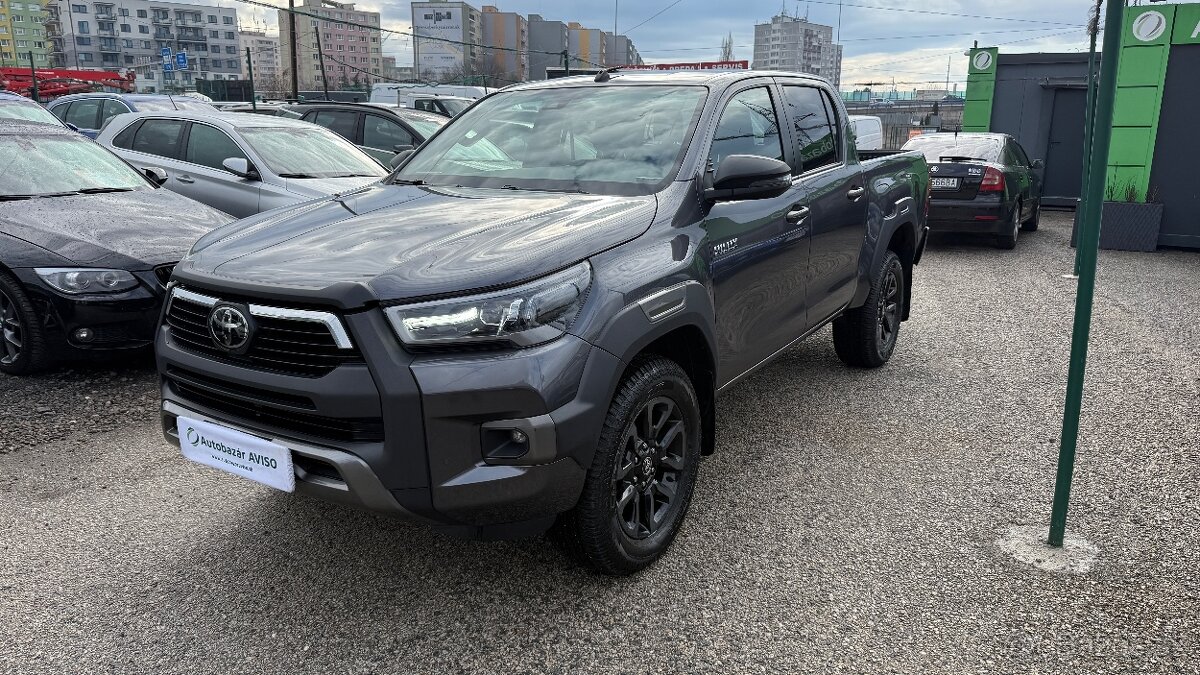 Toyota Hilux DC 2.8 I D-4D Invincible 4x4 A/T