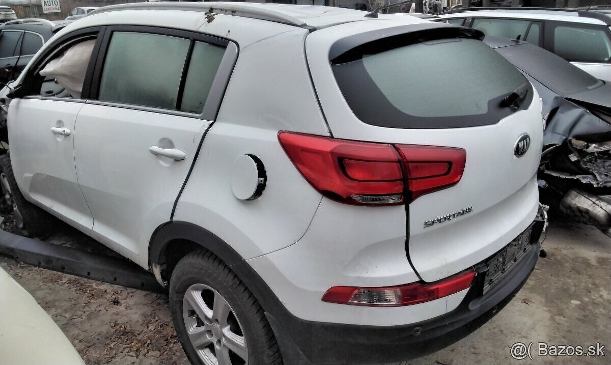 KIA SPORTAGE 1.6 GDI 2015 predám DVERE, PREVODOVKA ZG77FJ