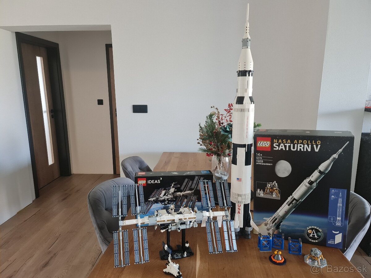 Lego 21321 a Lego 92176