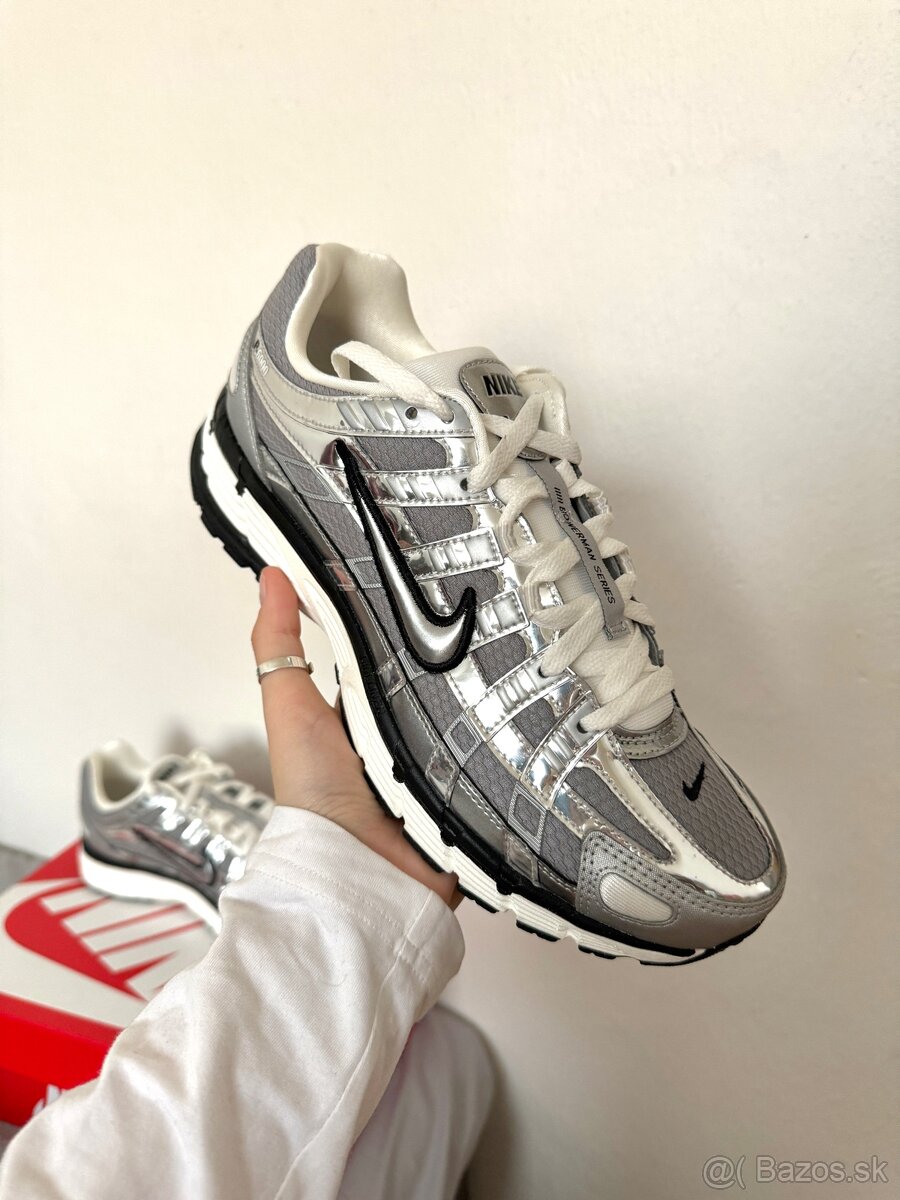 Nove Tenisky Nike P-6000 (c. 41 a 42)