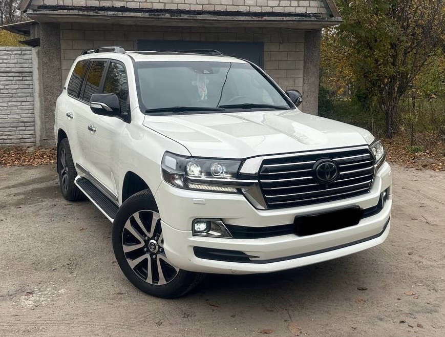 Toyota Land Cruiser 200 4.5 diesel V8 2018