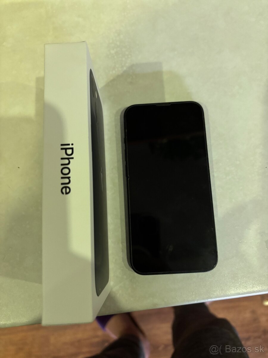 Predám Apple iPhone 13 128GB Midnight