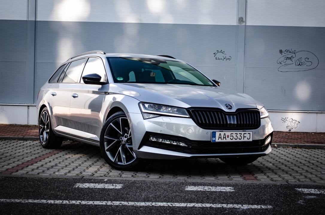 Škoda Superb Combi 2.0 TDI SCR Sportline DSG