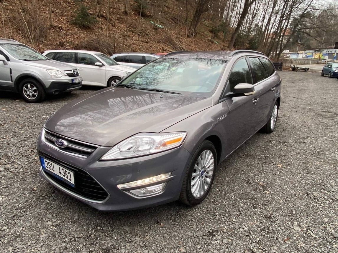 Ford Mondeo Combi 2014 2.0TDCI klima automat tažné serviska