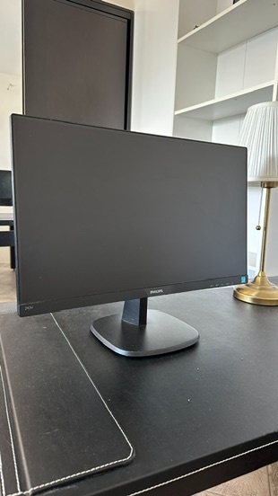 Phillips PC monitor 24”