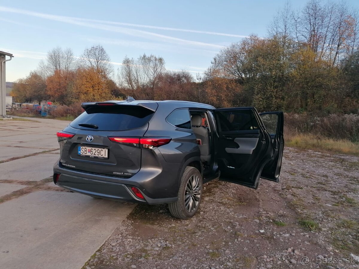 Toyota highlander 2.5 hybrid, 7 miestne