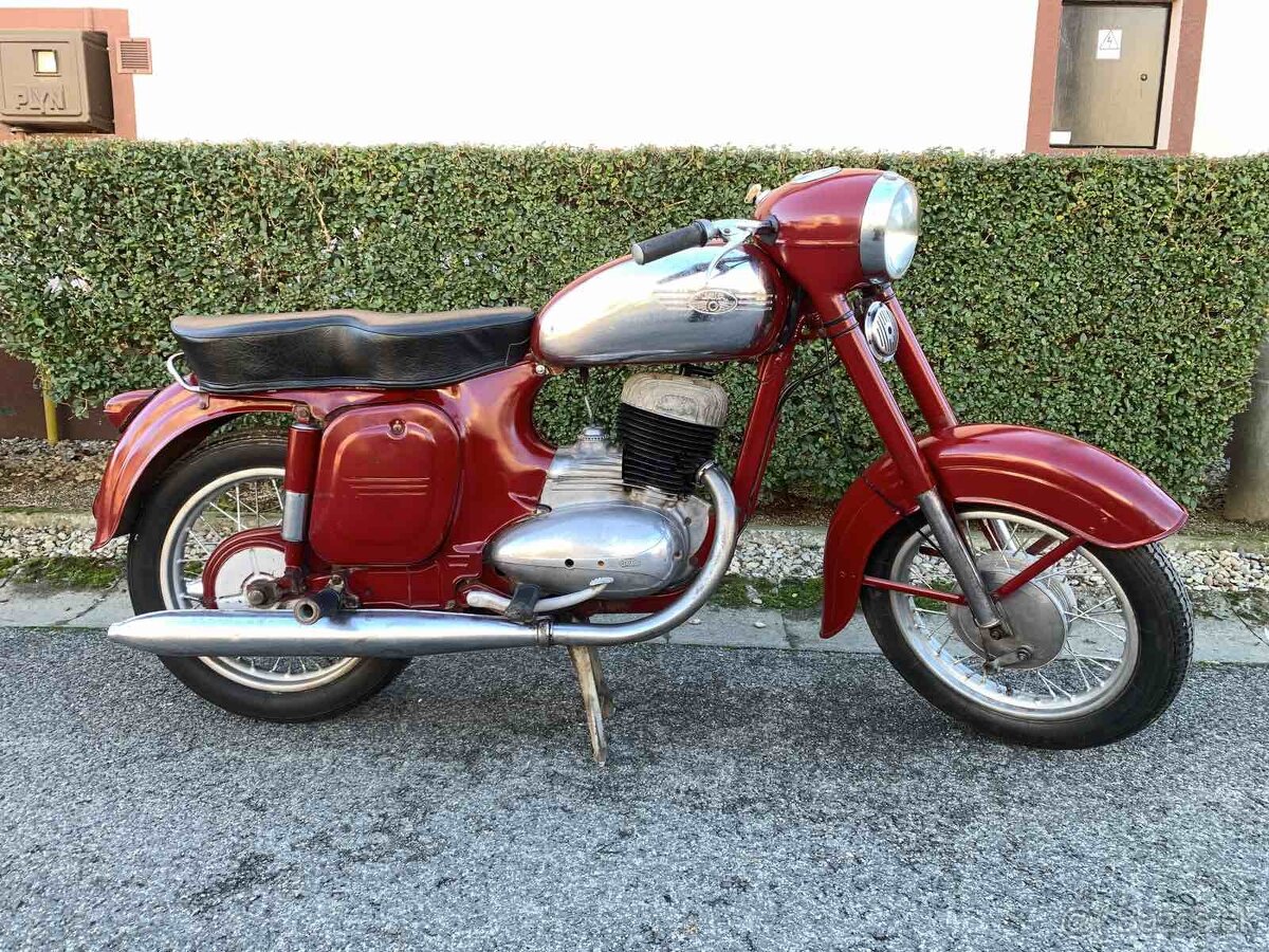 JAWA 250 353 s TP ŠPZ STK 4roky