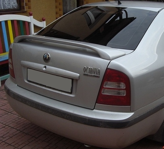 Škoda octavia 1 rs krídlo