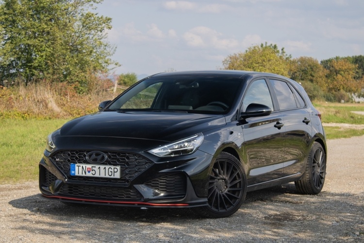 Hyundai i30 N-Line+ 1.5 T-GDI MHEV - AJ NA SPLÁTKY