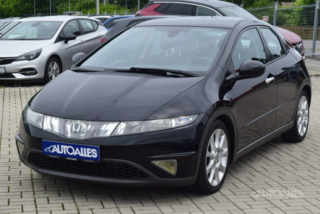 Honda Civic 2,2i-CTDi 103 kW EXECUTIVE