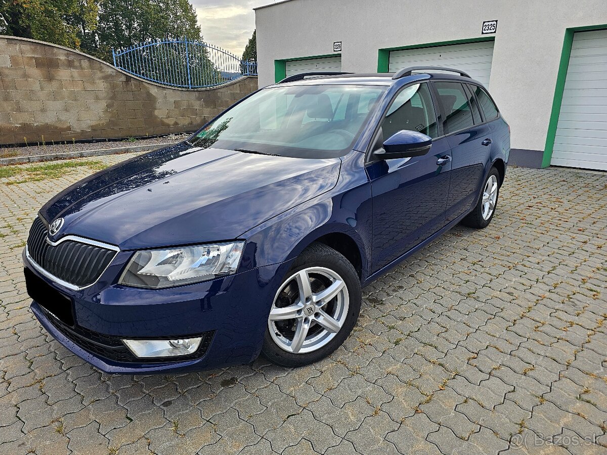 Škoda Octavia Combi 2.0 TDI M6 Elegance Navi DVD ACC Webasto