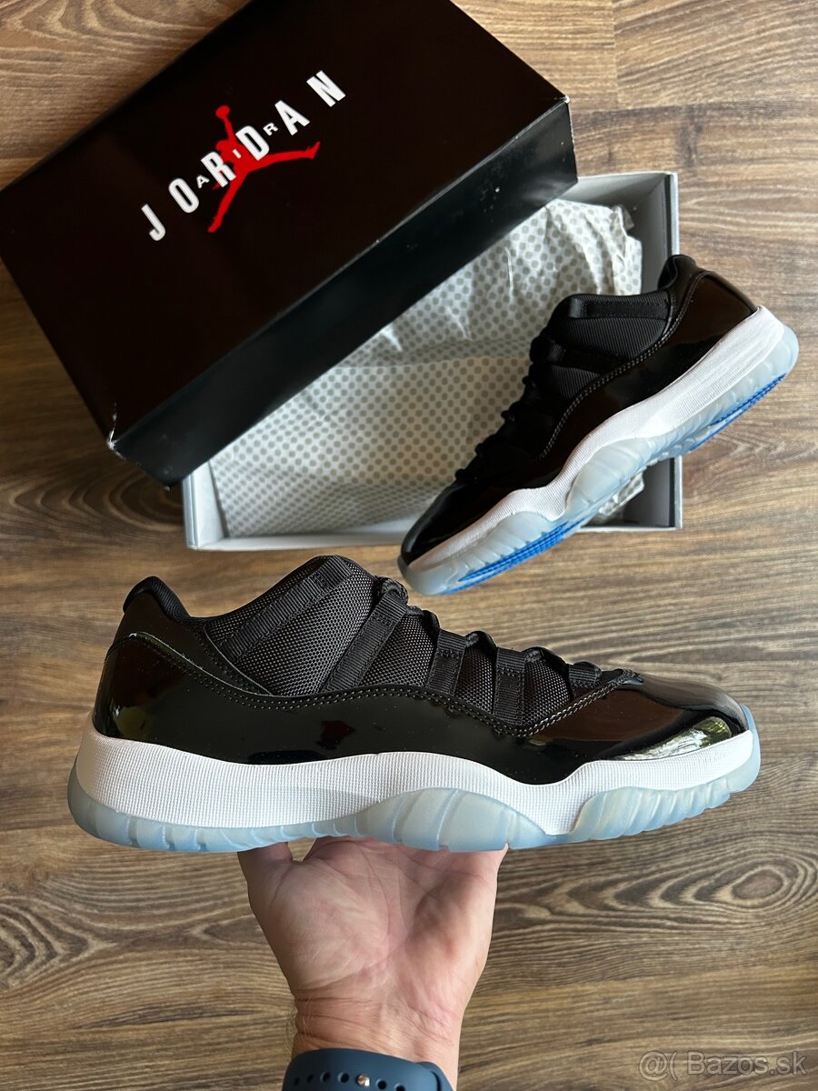 Air Jordan 11 low Space Jam (43)