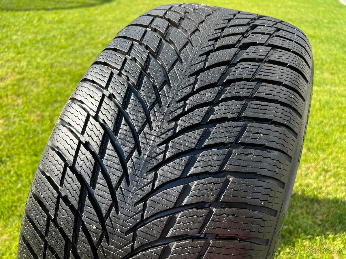 Zimne Pneumatiky Nokian Tyres 255/45 R19 WR Snowproof P 104V