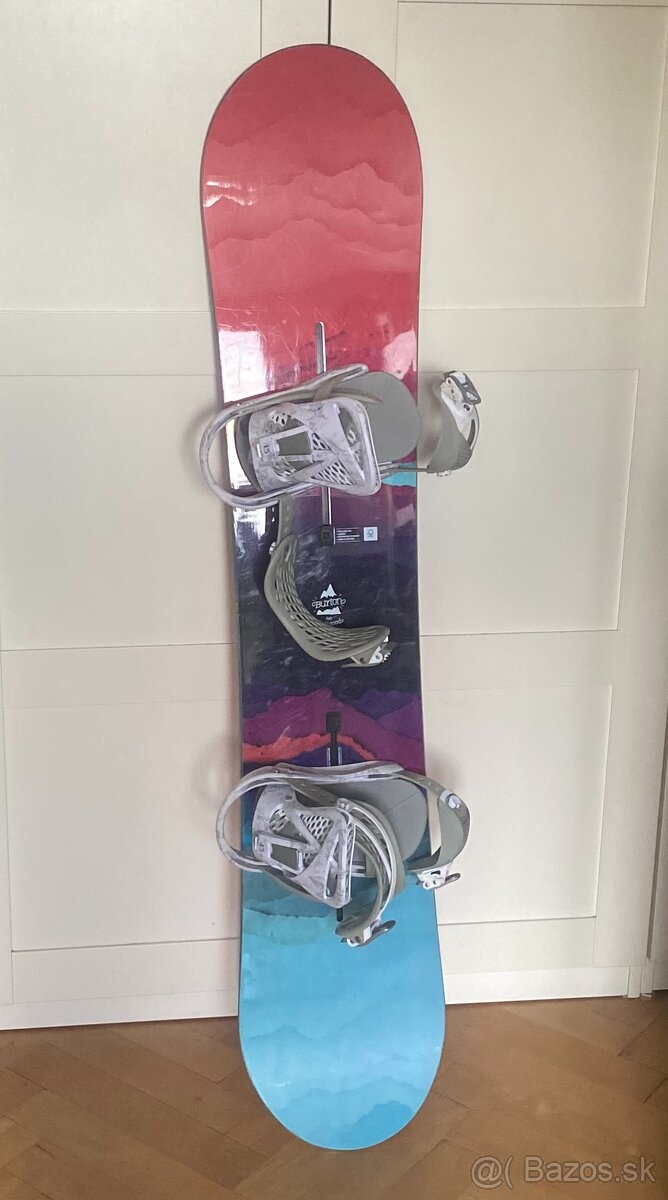 Snowboard Burton 140 s viazaním a topánkami. Set