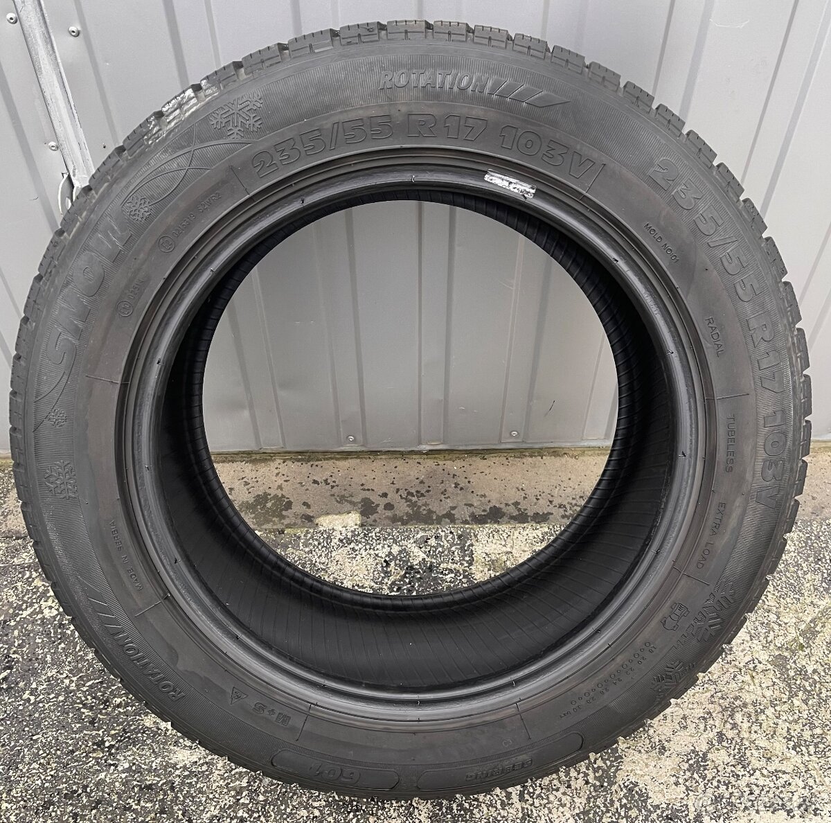 Predam zimne pneu 235/55 R17 103V SEBRING