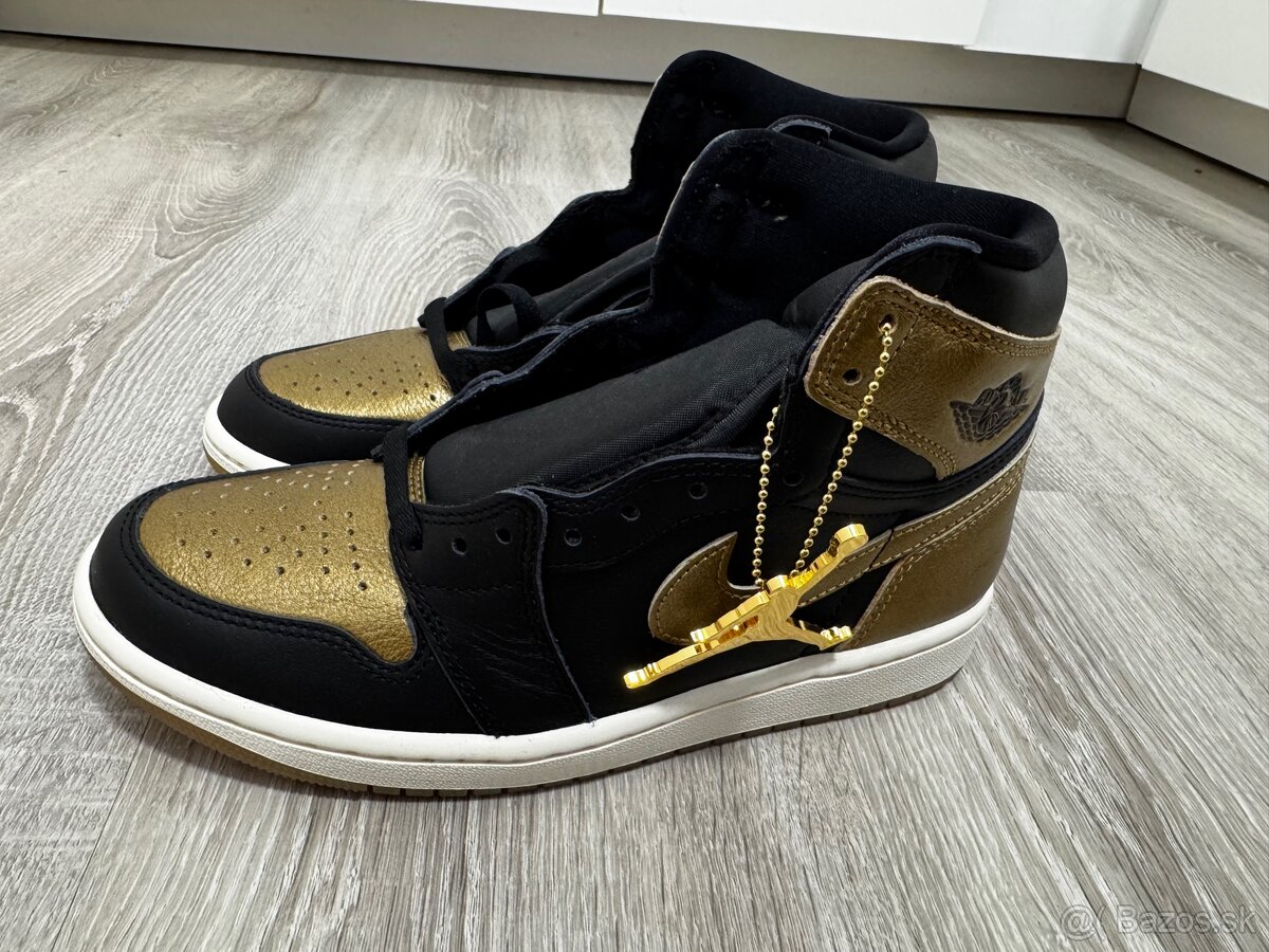 Air Jordan Retro High Gold metallic Gold 41