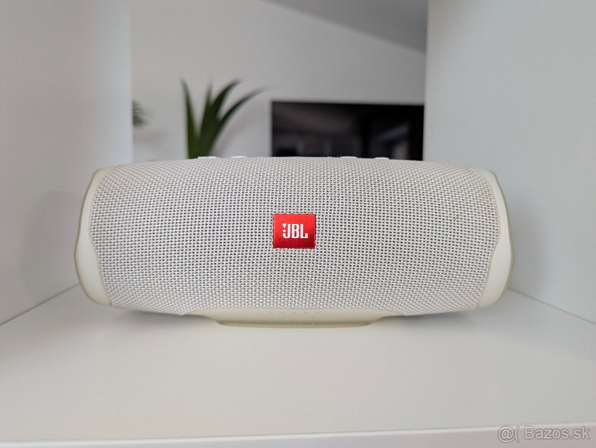 JBL Charge 4