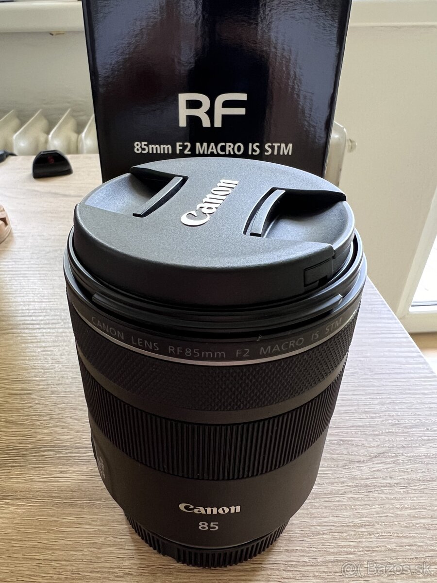 Canon RF 85mm f2 Macro IS
